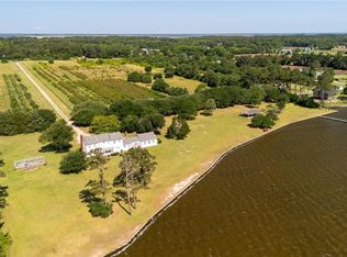 213 Martin Farm Ln, Knotts Island, NC 27950