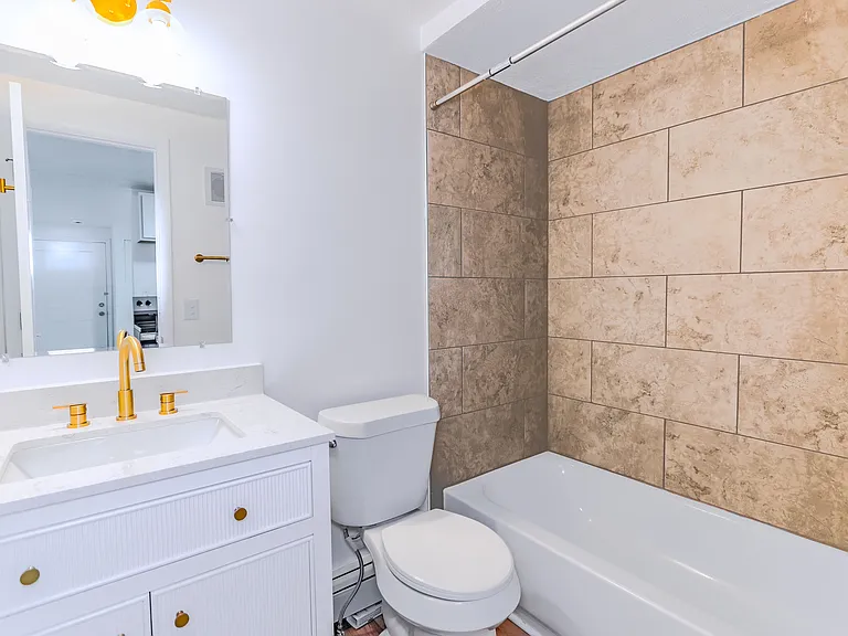 1342 W 114th St #11 — Photo 14