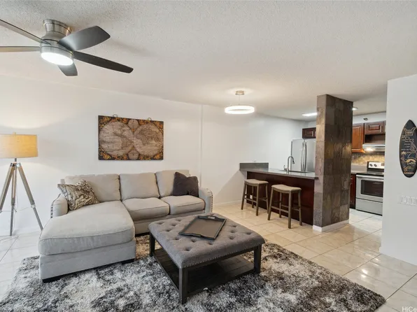 60 N Beretania St APT 2804, Honolulu, HI 96817