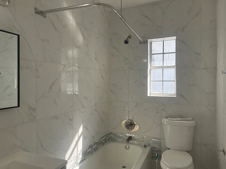 7450 Byron Ave #5 — Photo 4