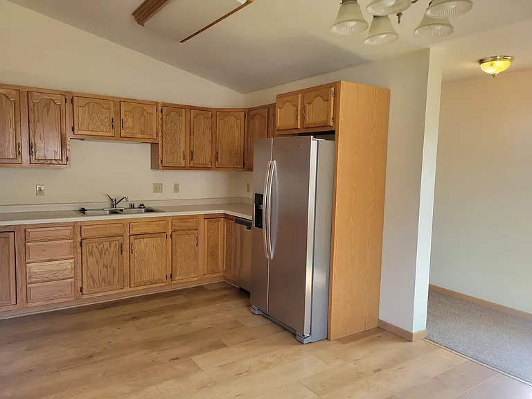 240 Ash St #2 — Photo 13