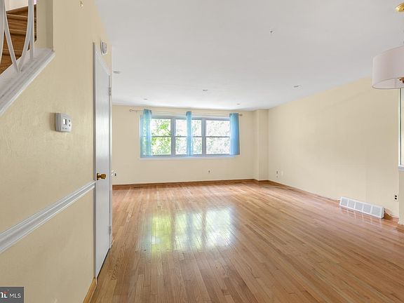 2nd image of 6736 Emlen St