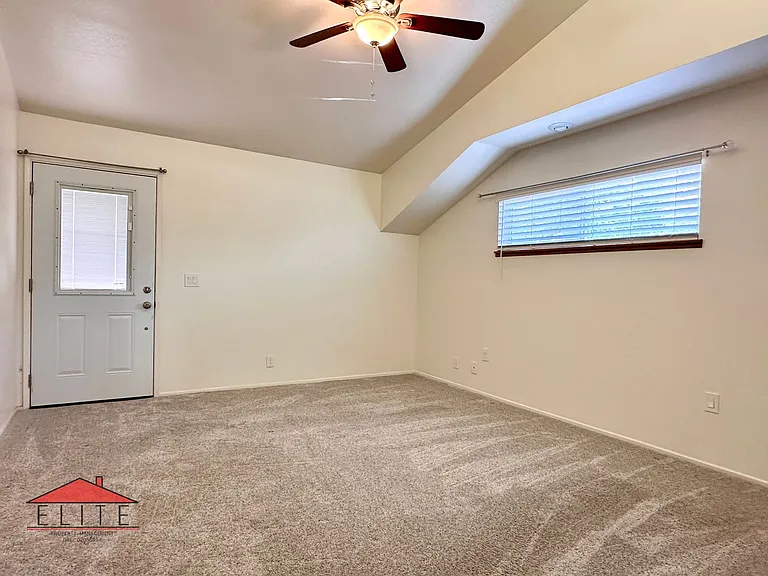 228 Yellowstone Pl — Photo 15