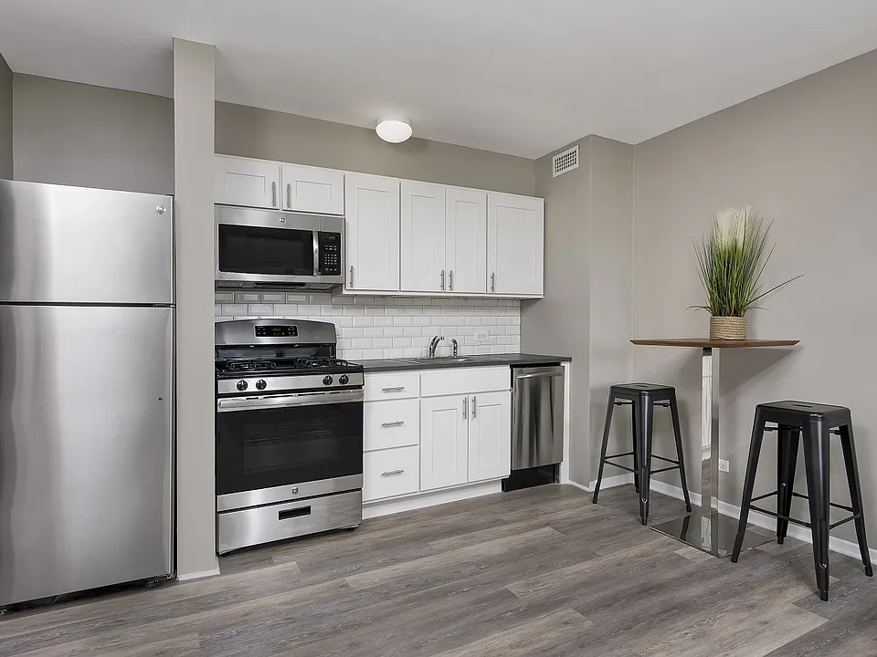 5550 S Dorchester