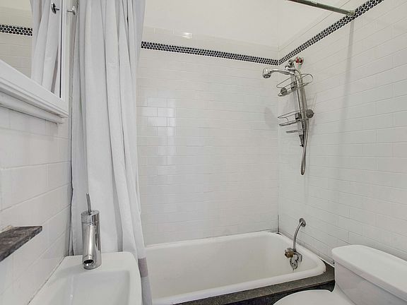 3rd image of 527 E 12th St APT E2