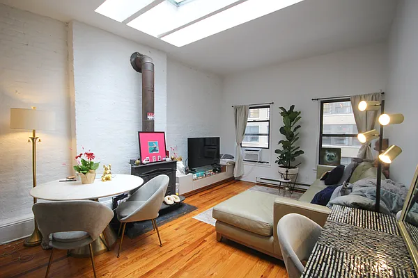 Rented by Oxford Property Group | media 6