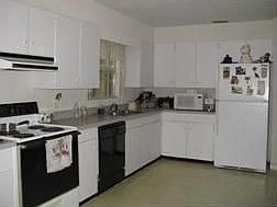 2nd image of 1016 Oakhill St