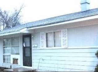 9 Wren Rd, Carpentersville, IL 60110