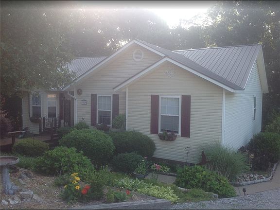 4th image of 3029 Summit Dr