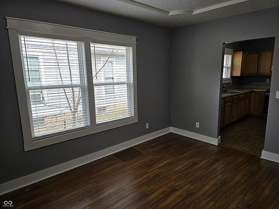 4th image of 746 S Union St
