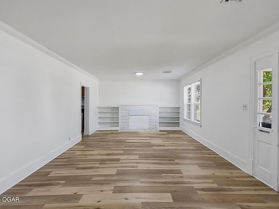 4th image of 1724 S Wall Ave