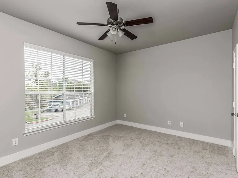 The Grayson at Baybrook — Photo 22