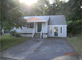 9 Hawkins Rd, Ansonia, CT 06401