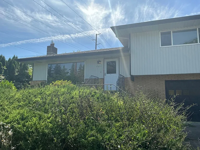 437-441 SE 154th Ave — Photo 11