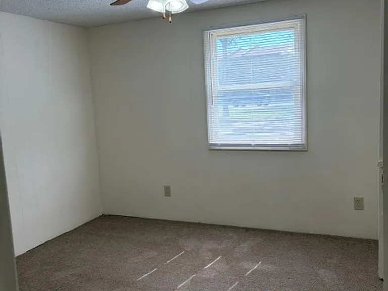 2813 Whitener St — Photo 8