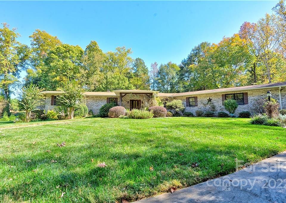 1st image of 1817 Country Garden Dr