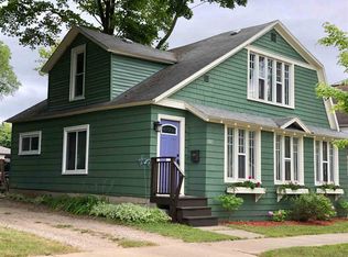 1021 Jefferson Ave, Petoskey, MI 49770