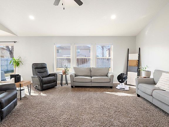 5th image of 5104 Monrovia Ln