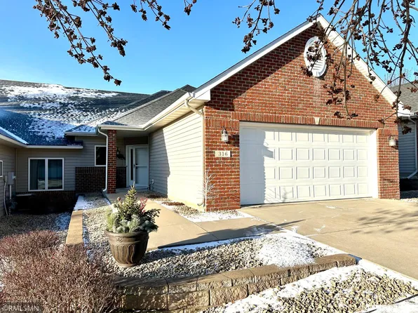 316 Summit Point Ct, Hastings, MN 55033