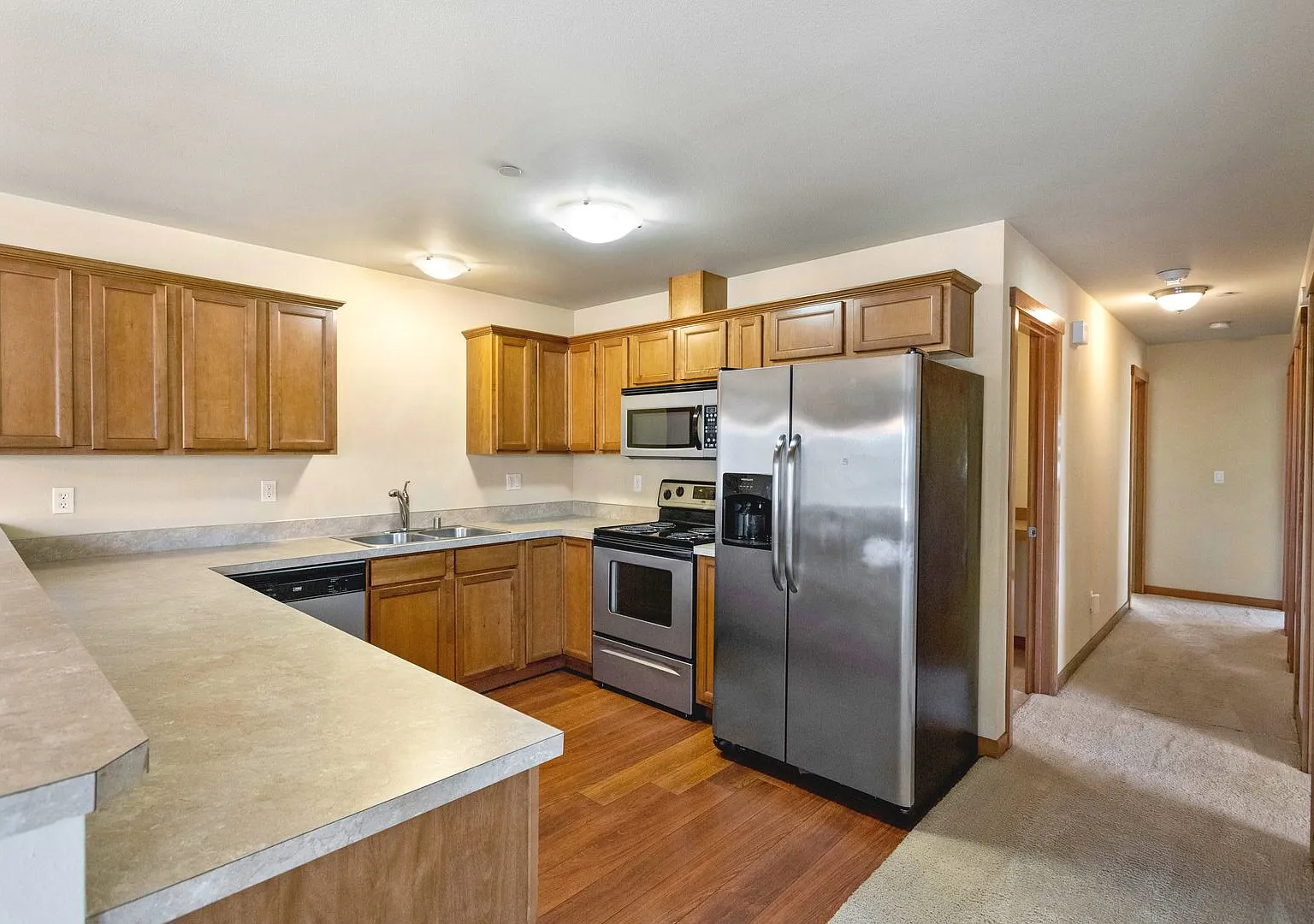 3 Bed 2 Bath - Nice Condition Mirabella Square Condo - NAS Whidbey — Photo 4