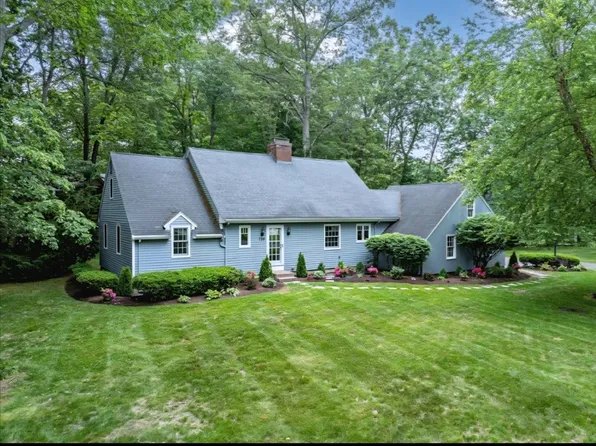 759 Williams St, Longmeadow, MA 01106