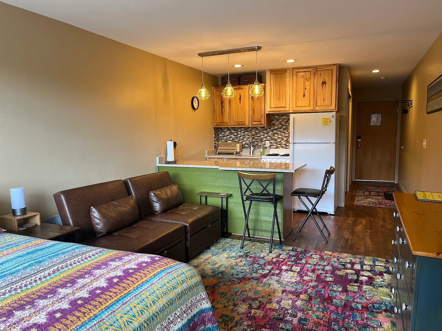 Studio, 385 sqft, $2,200 — Photo 1
