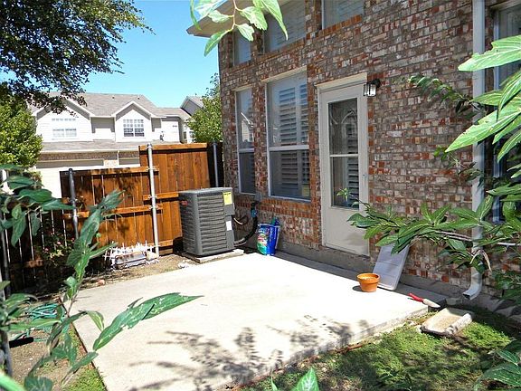 5th image of 9829 Cambria Ct