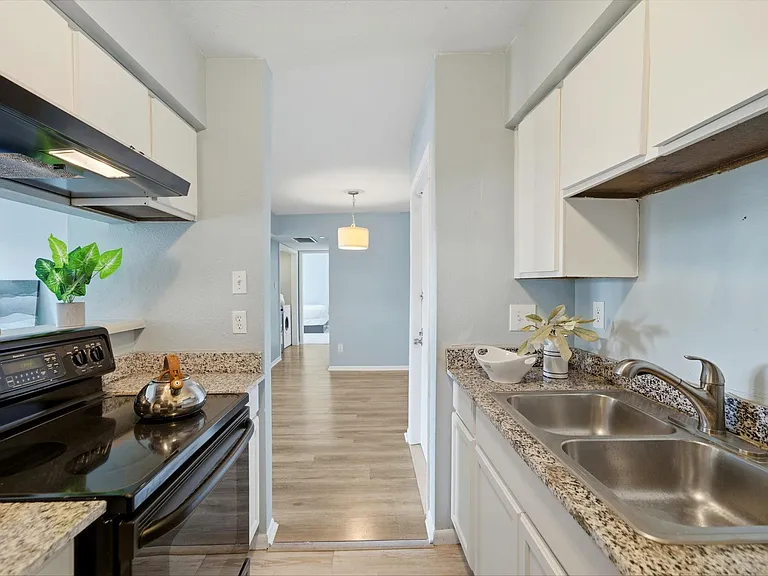 8523 Hearth Dr #35 — Photo 2