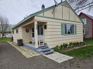 220 Kellogg St, Halfway, OR 97834