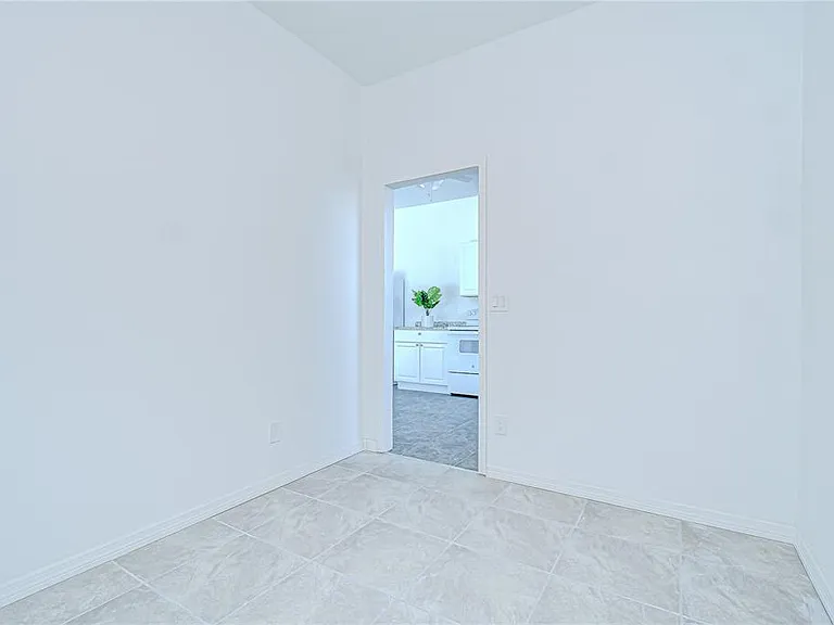 150 E Madeira Ave #3 — Photo 14