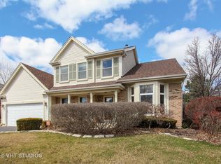 106 Copperwood Dr, Buffalo Grove, IL 60089