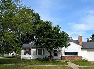 601 S 8th St, Escanaba, MI 49829