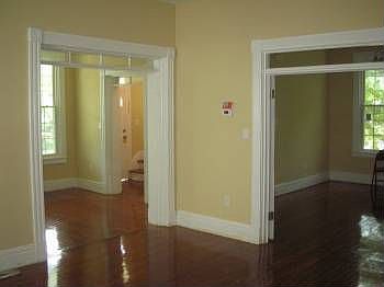 5th image of 2106 Greenwood Ave