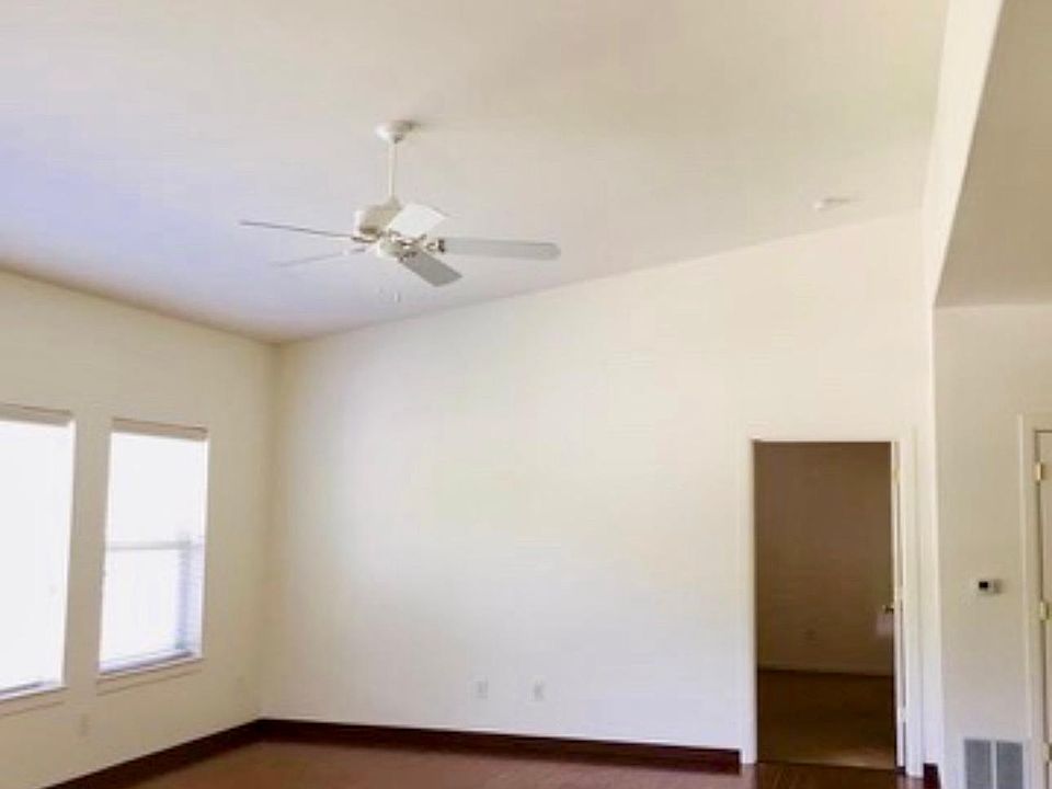 1st image of 412 Sunset Ave #412