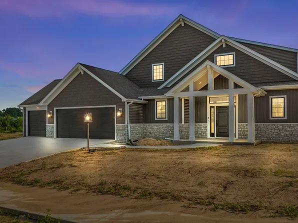 608 Keltic Pines Blvd, Huntertown, IN 46748