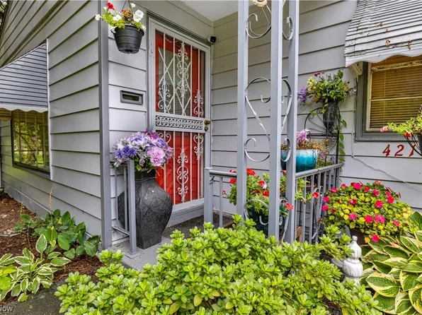 4216 E 162nd St, Cleveland, OH 44128