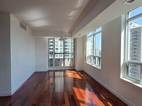 5th image of 8 Hillcrest Ave #1107