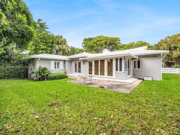 2200 Alhambra Cir, Coral Gables, FL 33134