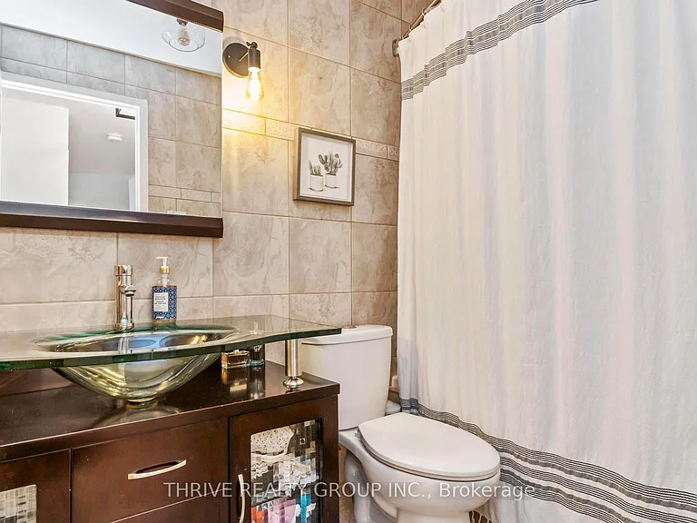 635 Wonderland Rd S #4 — Photo 16