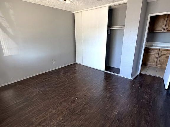 5th image of 38657 25th St E