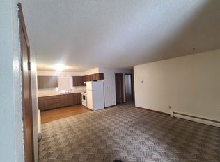 913 2nd St E, Dickinson, ND 58601