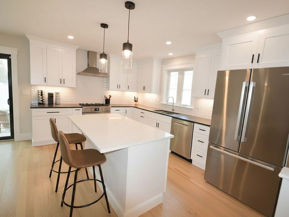 1st image of 361 Salem St #2