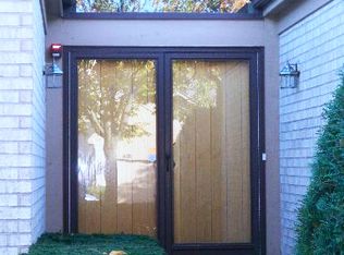 3547 Laburnum Ct, Northbrook, IL 60062