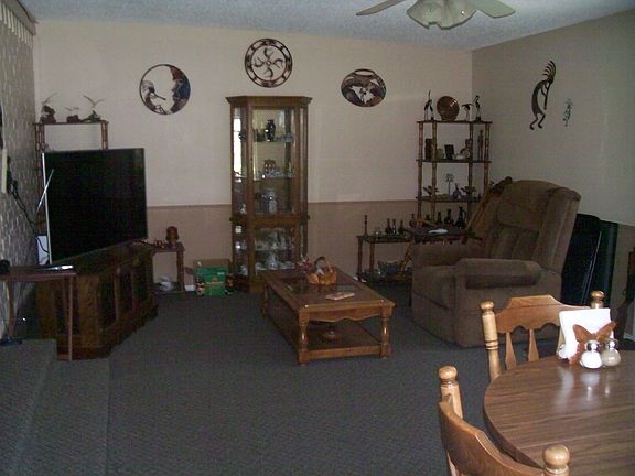 5th image of 717 Gayle St