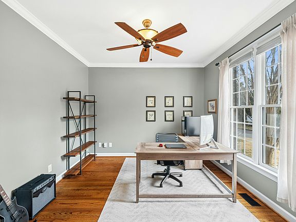 5th image of 117 Barnes Spring Ct
