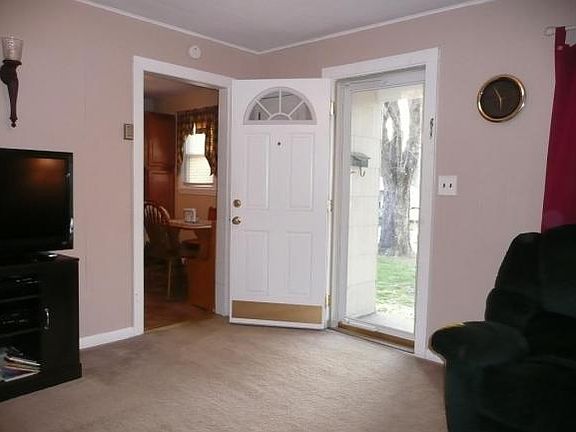 3rd image of 1651 Houston Ave