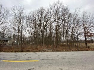 Mapleton Rd, Lockport, NY 14094