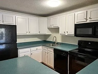 2 bed, 1.5 bath, 948 sqft, $1,850 — Photo 2