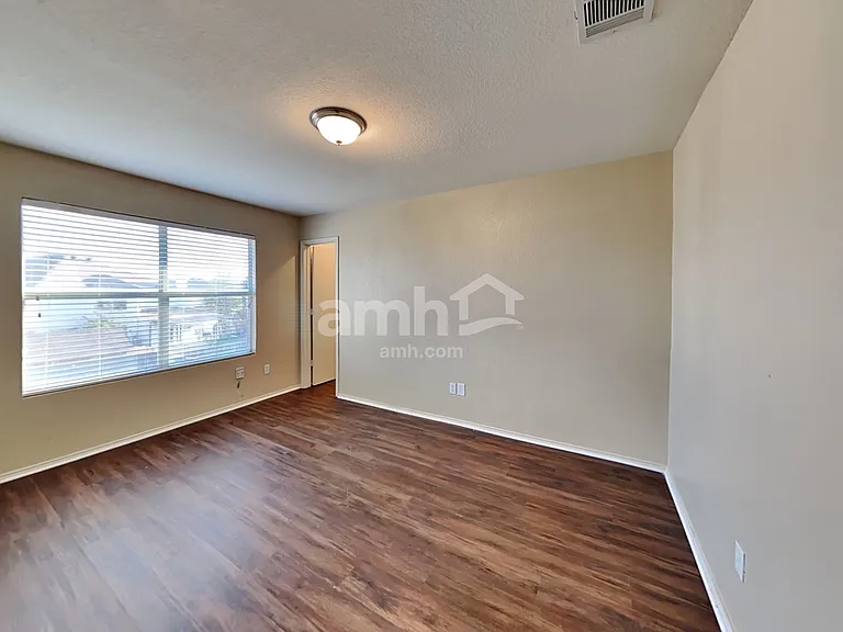 9829 Sparrow Hawk Ln — Photo 18