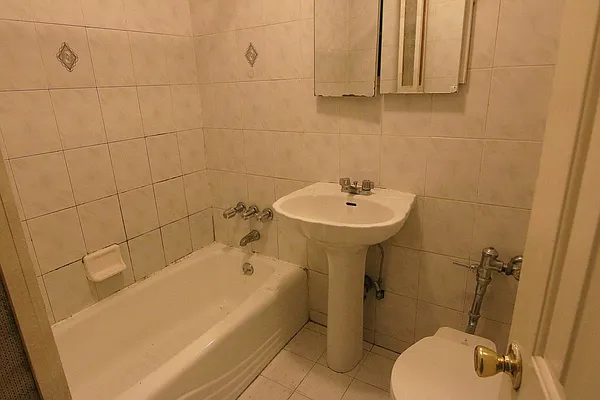 Rented by America Mecca Realty LLC | media 43